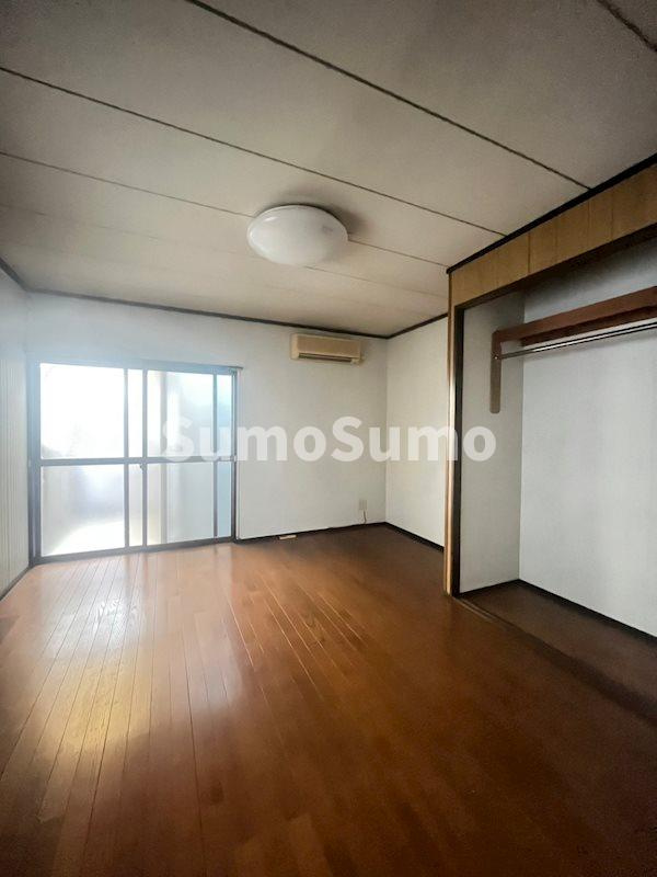 青葉町1丁目　戸建の居間・リビング|おしゃれな居間です