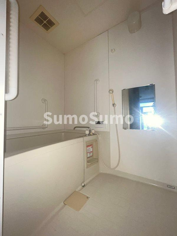 青葉町1丁目　戸建の浴室|お風呂です