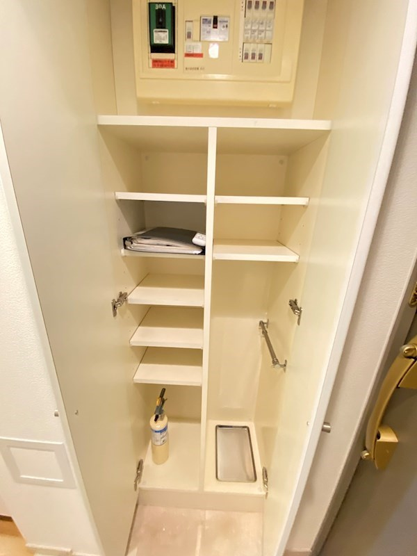 プラウドフラット三軒茶屋の収納