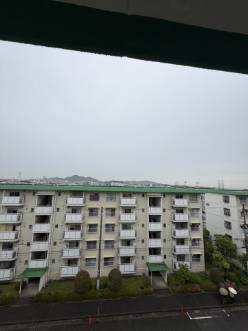 名谷27団地111号棟の展望
