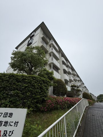 名谷27団地111号棟