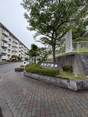 名谷27団地111号棟の外観