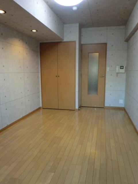 フェニックス三軒茶屋の居間・リビング