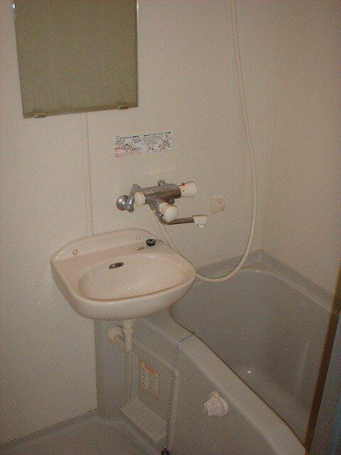 フェニックス三軒茶屋の浴室