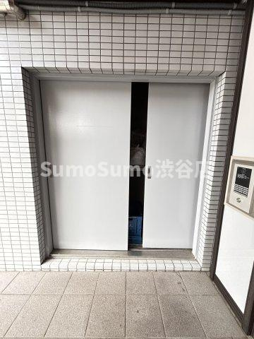 クリーン太子堂のエントランス|毎日通るエントランスはこのようになっています