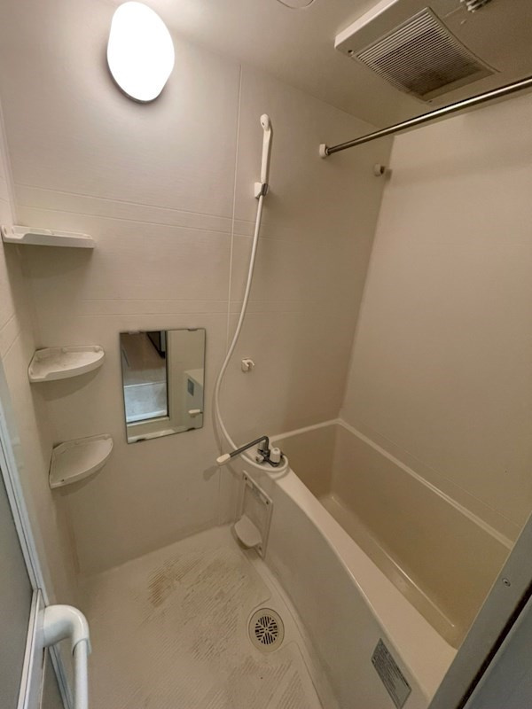 ライジングコート三宮マリーナシティの浴室
