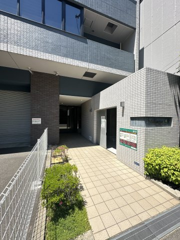 インテリジェンス御堂のエントランス