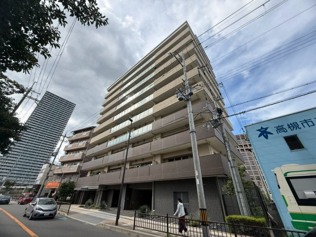 クレヴィア高槻の外観