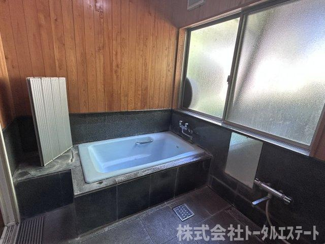 下関市豊浦町大字宇賀5608番地の浴室