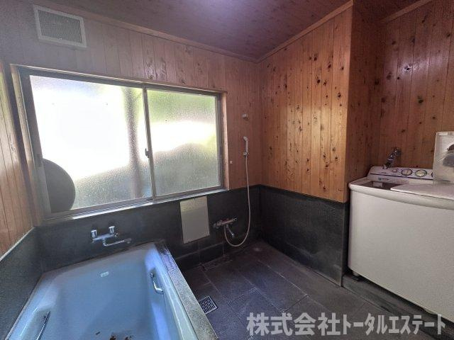 下関市豊浦町大字宇賀5608番地の浴室
