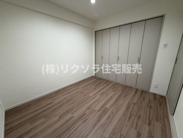 アンビエント枚方公園の子供部屋|洋室5.0帖
■物件内覧・資金計画相談・住宅ローン相談、リフォーム相談、お問合せ受付中■
※当日・翌日のご内覧、ご相談はお電話でのお問合せがスムーズです！
