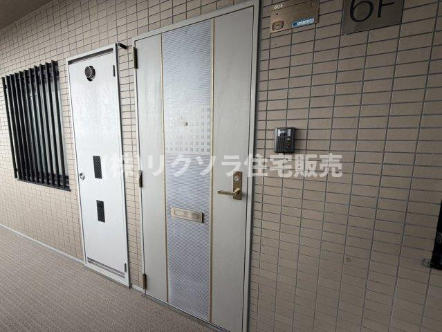 アンビエント枚方公園の玄関|■物件内覧・資金計画相談・住宅ローン相談、リフォーム相談、お問合せ受付中■
※当日・翌日のご内覧、ご相談はお電話でのお問合せがスムーズです！
