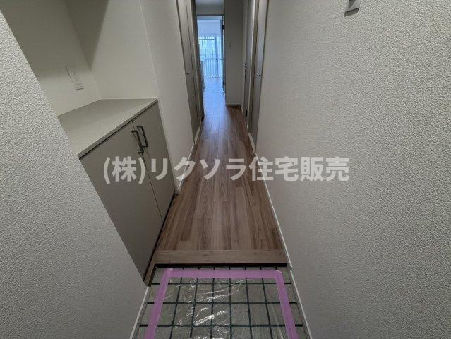 アンビエント枚方公園の内装|玄関内部
■物件内覧・資金計画相談・住宅ローン相談、リフォーム相談、お問合せ受付中■
※当日・翌日のご内覧、ご相談はお電話でのお問合せがスムーズです！