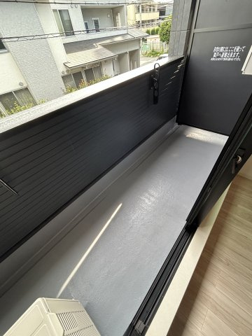 GAZELLE NOAH尼崎次屋のバルコニー