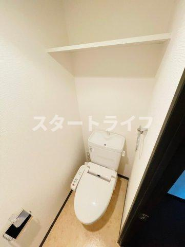 大阪市淀川区新高３丁目の賃貸マンションのトイレ