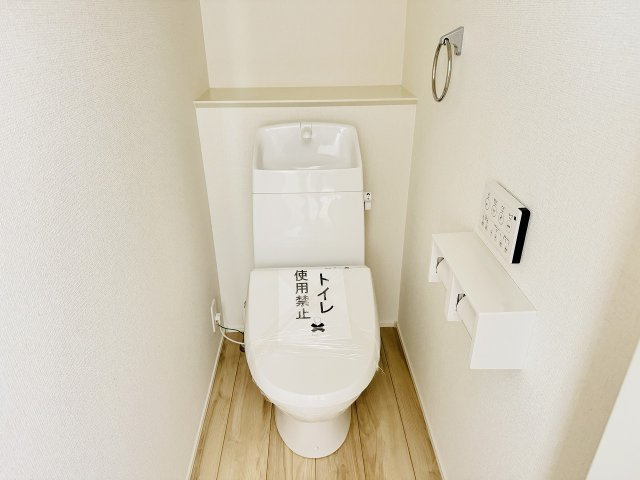 八王子市　犬目町　新築一戸建て　２５ー１期のトイレ|～暖房温水洗浄機能付きトイレ　冬場は特に嬉しい機能ですね～