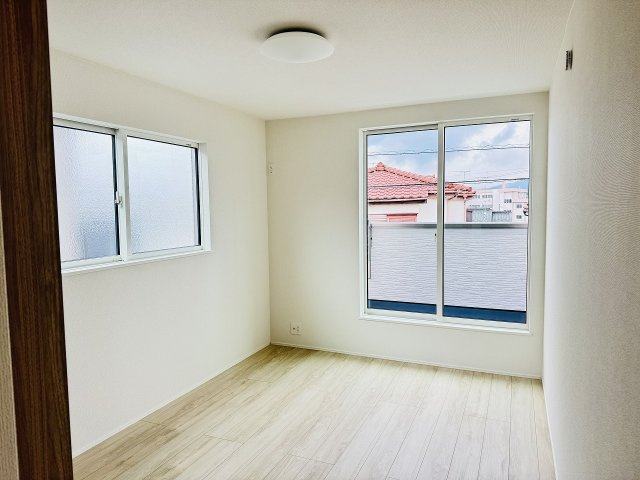 八王子市　犬目町　新築一戸建て　２５ー１期の寝室|～2階7.0帖の主寝室　ベッドなど大型家具のレイアウトもしやすい広さです～