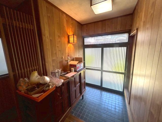 中古戸建　長野市安茂里小市一丁目の玄関