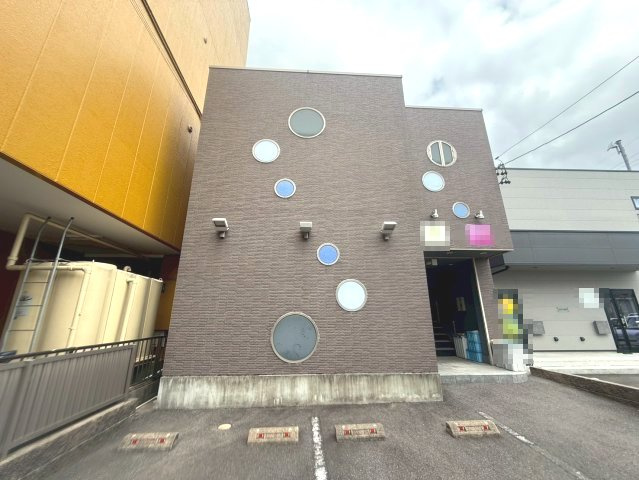 花見小路ビル2階