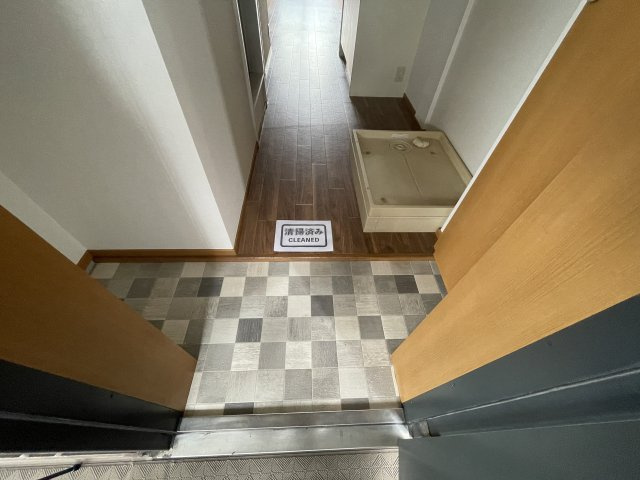 フォレストあおばの玄関