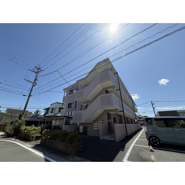 熊本市東区下江津８丁目の賃貸マンションの外観