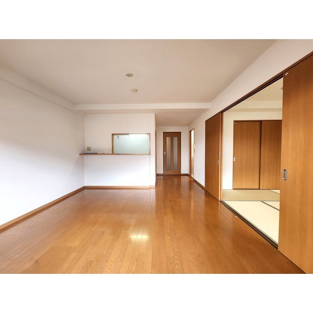 熊本市東区下江津８丁目の賃貸マンションの居間・リビング