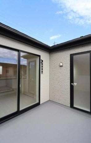 東鳴尾町２丁目新築戸建てのバルコニー