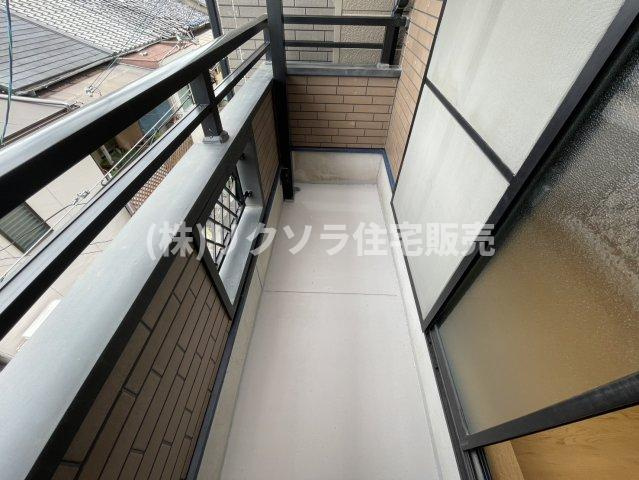 大久保町3丁目　中古一戸建てのバルコニー|■物件内覧・資金計画相談・住宅ローン相談、リフォーム相談、お問合せ受付中■
※当日・翌日のご内覧、ご相談はお電話でのお問合せがスムーズです！