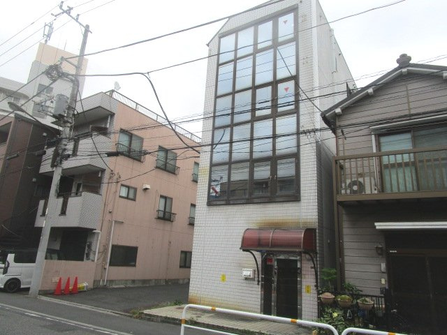 荒川区西日暮里１丁目のビル