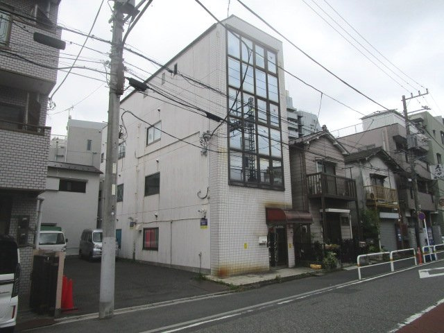 荒川区西日暮里１丁目のビル