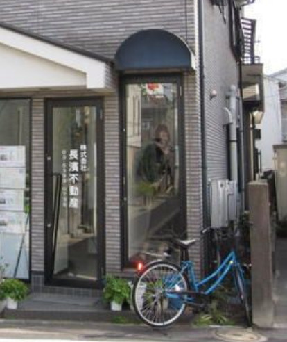 ｓａｌｏｎ　ｄｅ　ｍｅｇｕ（サロン　ドゥ　メグ）のエントランス