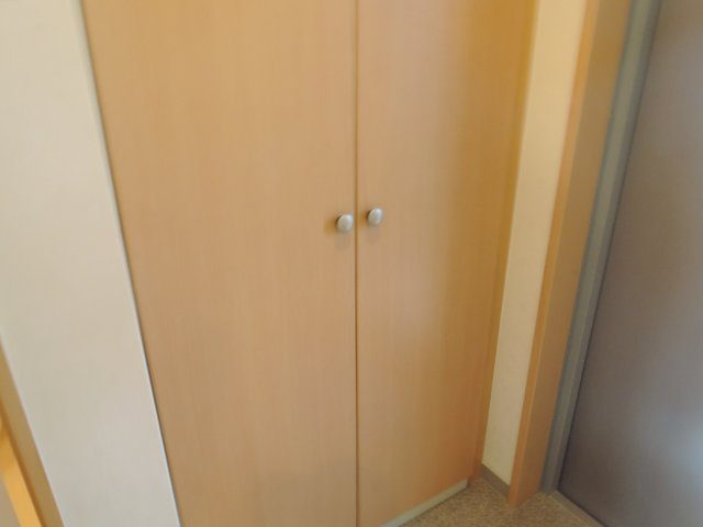 高槻市上本町の賃貸マンションの収納