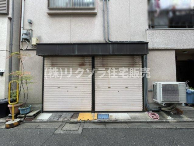 大枝北町　中古一戸建ての駐車場|駐車場2台
■物件内覧・資金計画相談・住宅ローン相談、リフォーム相談、お問合せ受付中■
※当日・翌日のご内覧、ご相談はお電話でのお問合せがスムーズです！