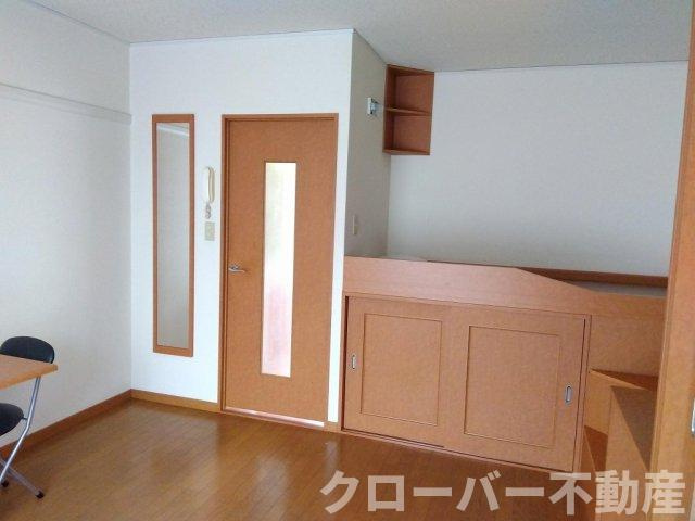 レオパレスシャルム瀬戸の内装