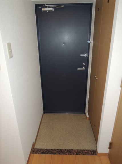 グレース東神田の玄関