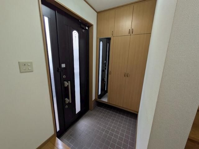ツリー西大泉の玄関
