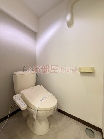 エサキ南ビルのトイレ|落ち着いた色調のトイレです