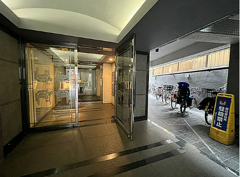 池袋シティハイツのエントランス