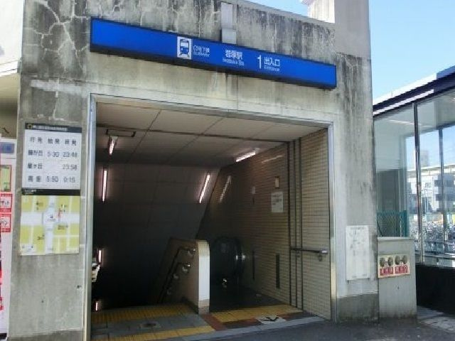 ＣＲＡＮＥ（クレイン）の周辺