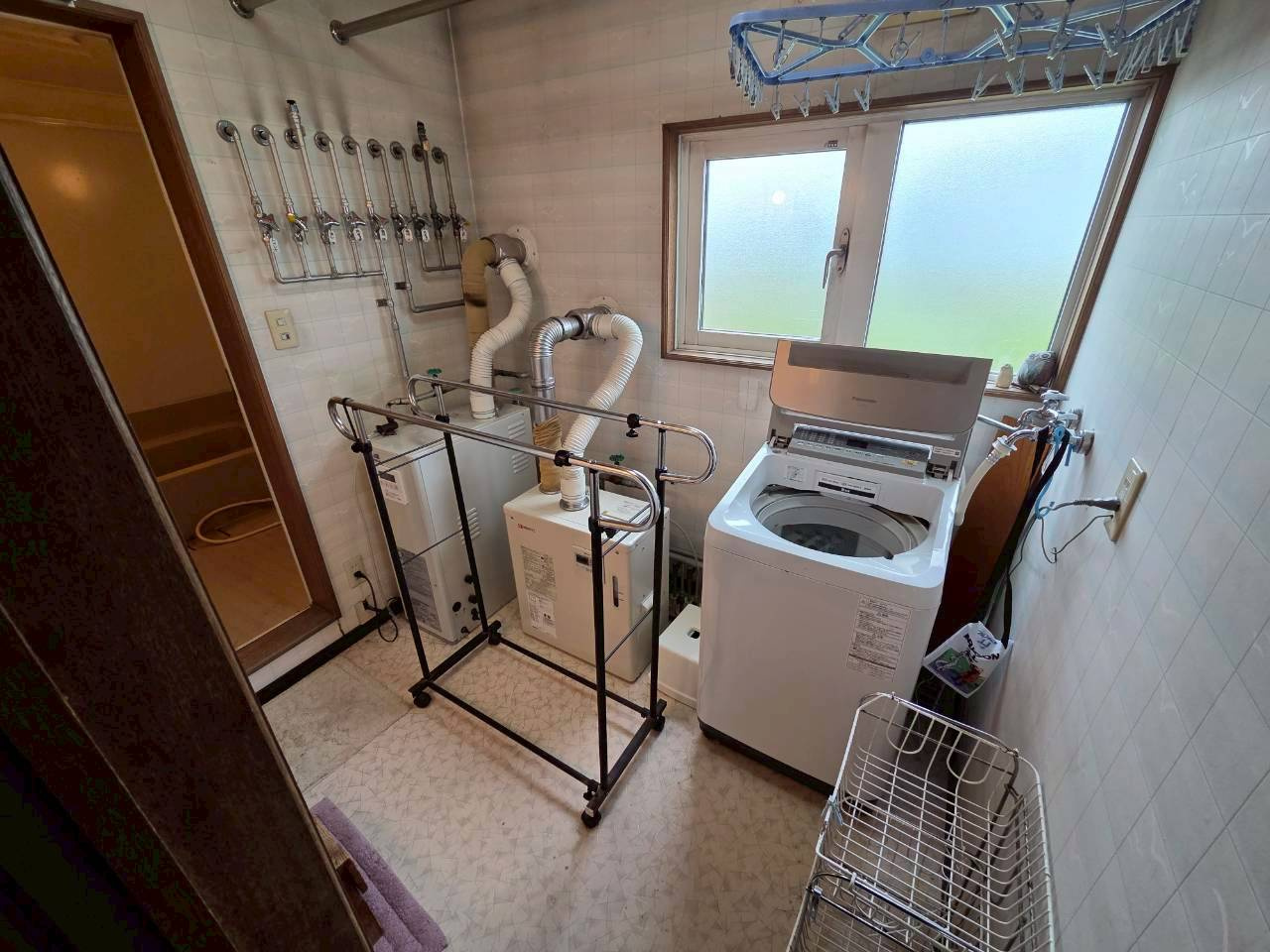 宝町6-9　中古住宅のランドリースペース