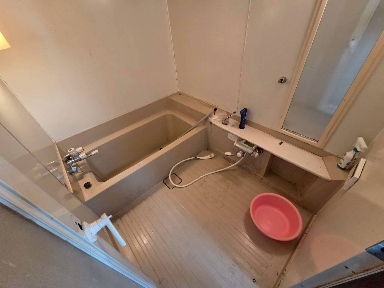 宝町6-9　中古住宅の浴室