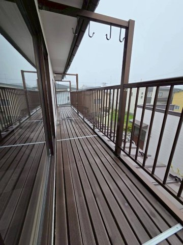 宝町6-9　中古住宅のバルコニー
