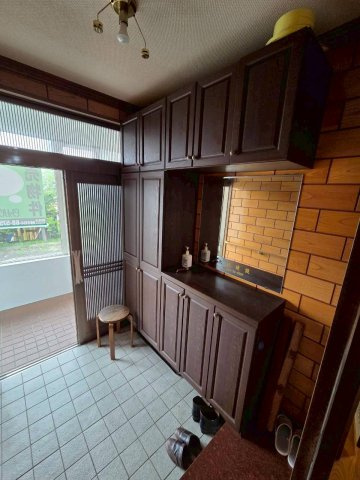 宝町6-9　中古住宅のエントランス