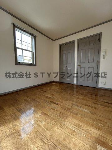 仲介手数料0円！グレイスNFの居間・リビング