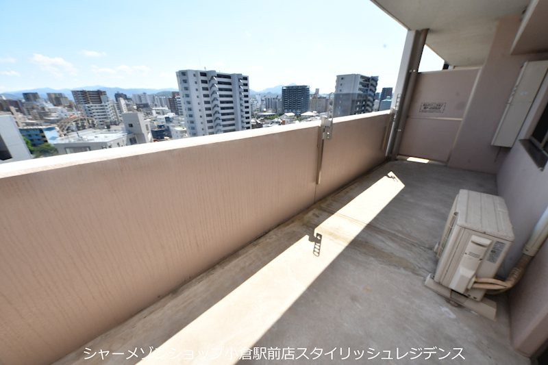 フェリシエ三萩野のバルコニー