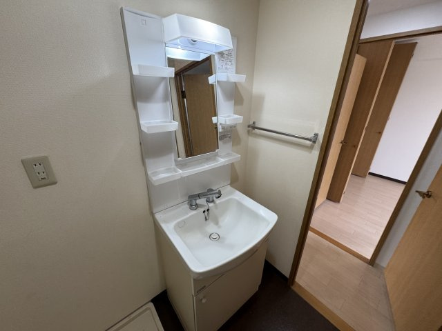 アルカディア箕輪の独立洗面台