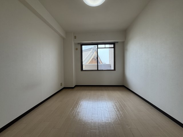 アルカディア箕輪の洋室