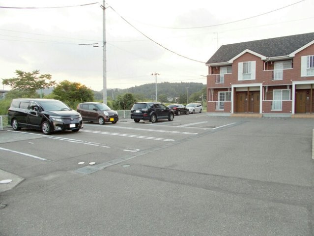 サニーガーデンＢの駐車場