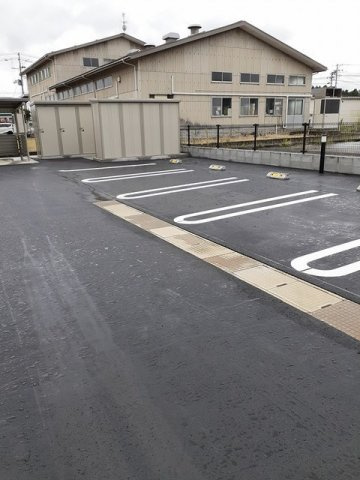 メルベイユ　Ⅱの駐車場