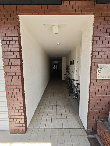 【エントランス】永光ビルディング割塚